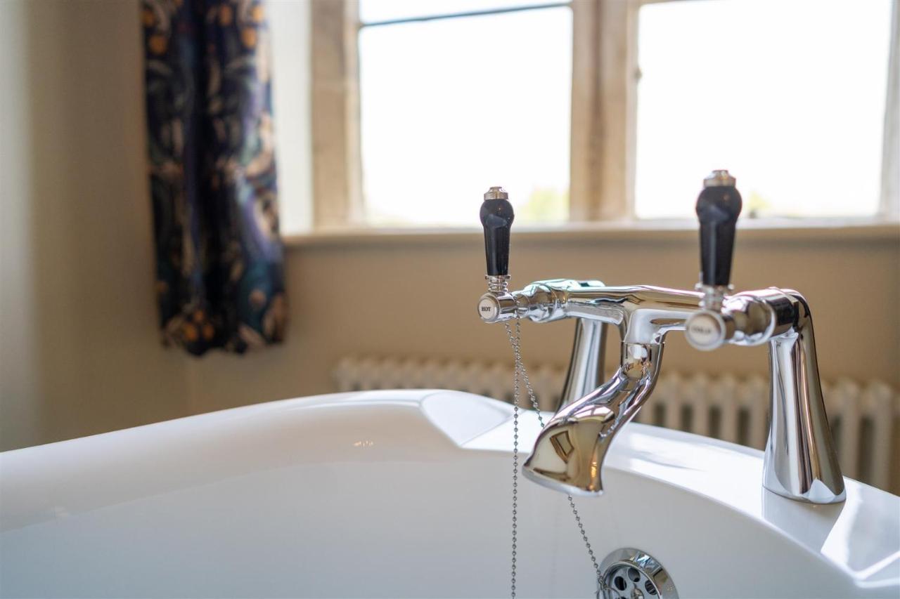 Ruswarp Hall - (adults Only) Guest house Whitby