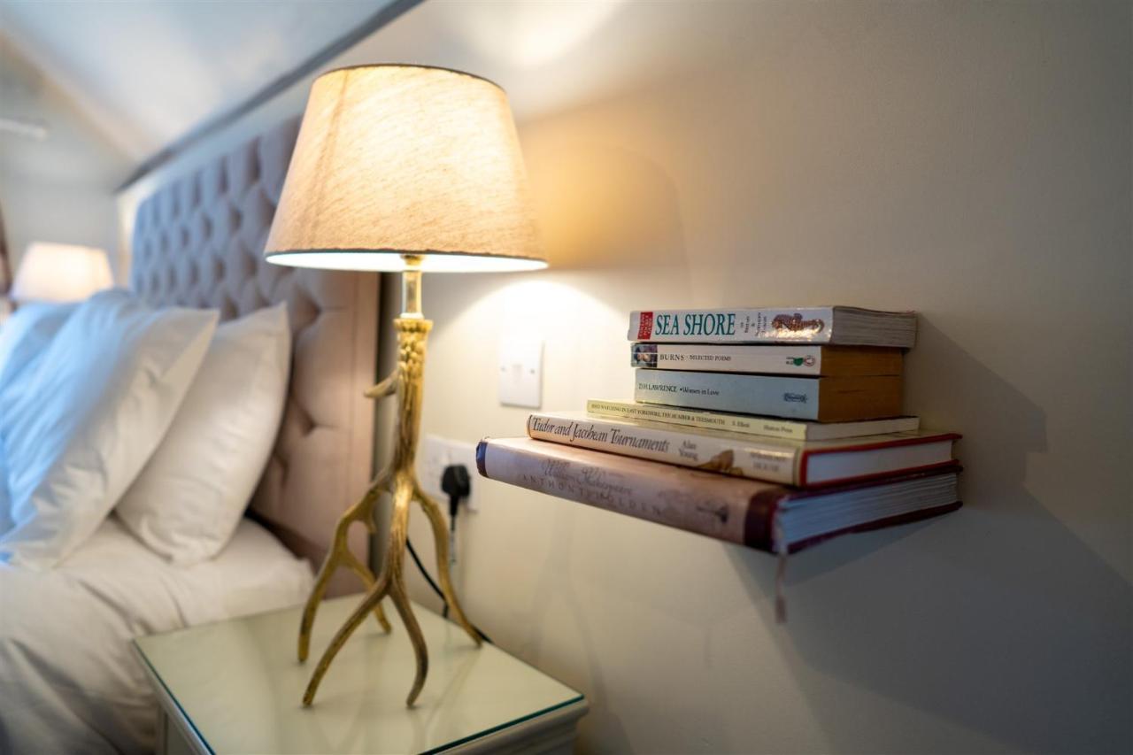 Ruswarp Hall - (adults Only) Guest house Whitby